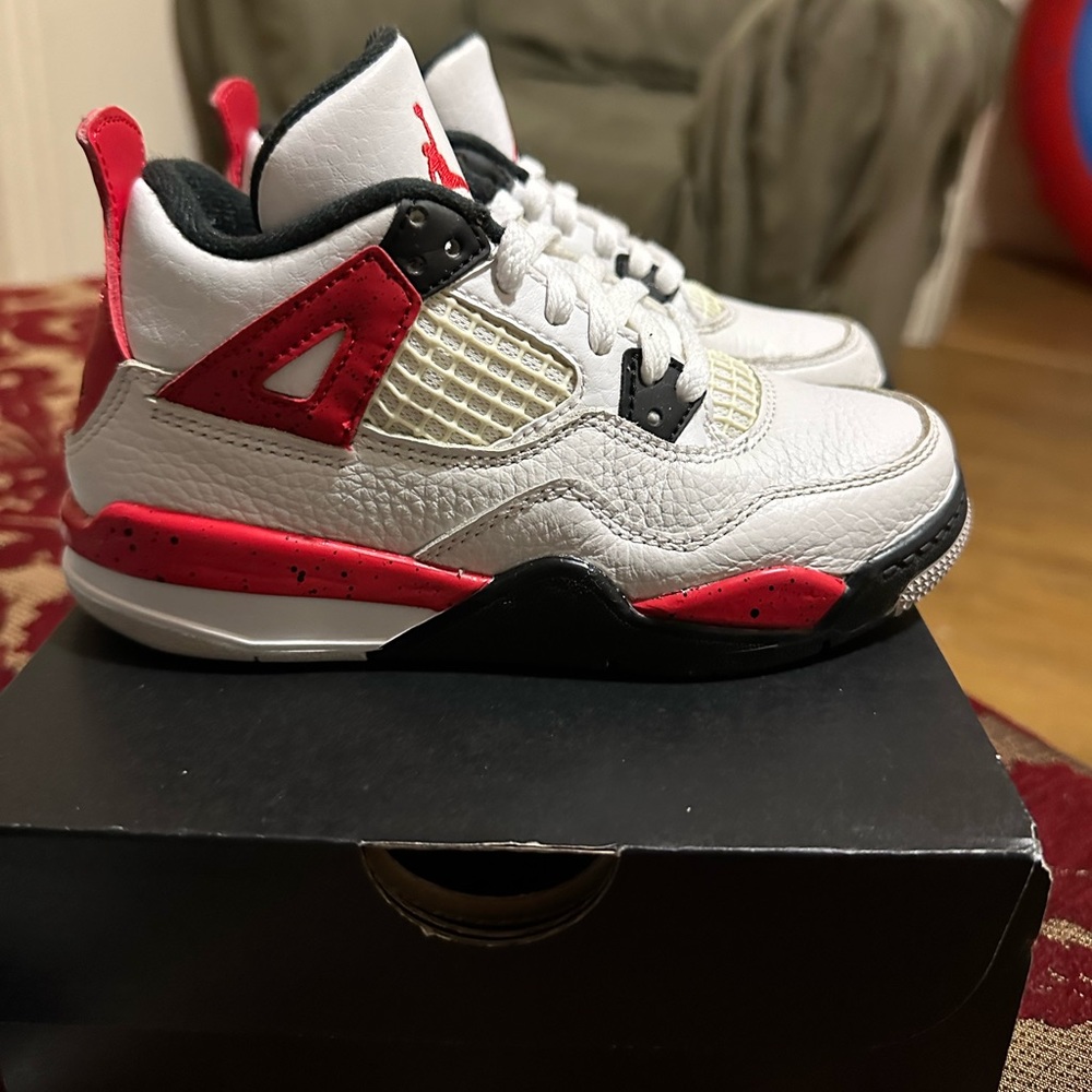 Little Kid’s Jordan 4 Retro